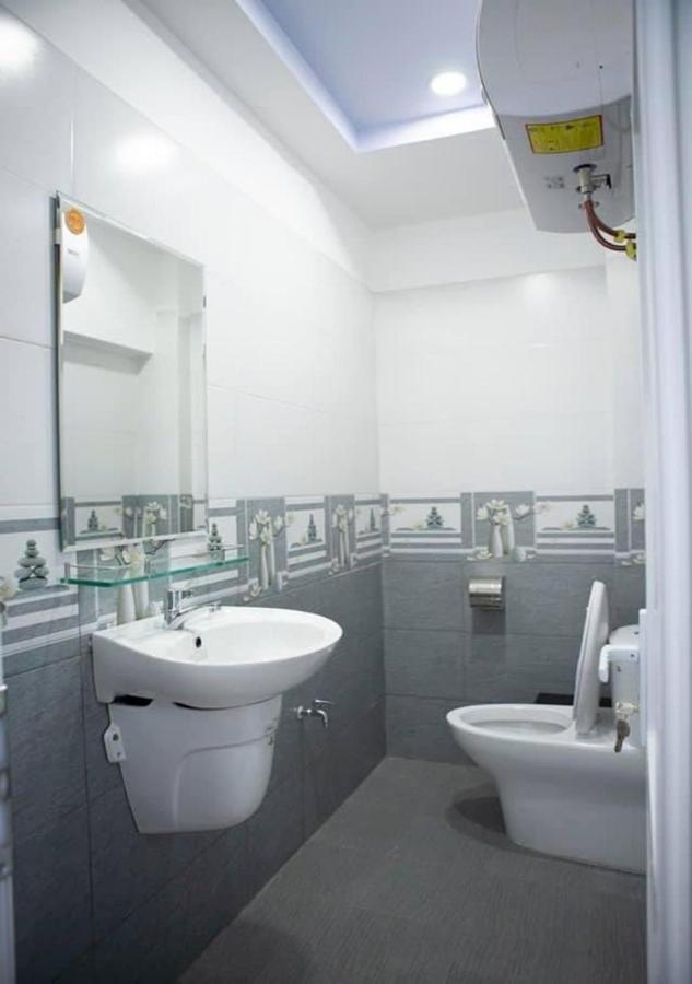 Hotel Phuong Trinh Dalat Bagian luar foto