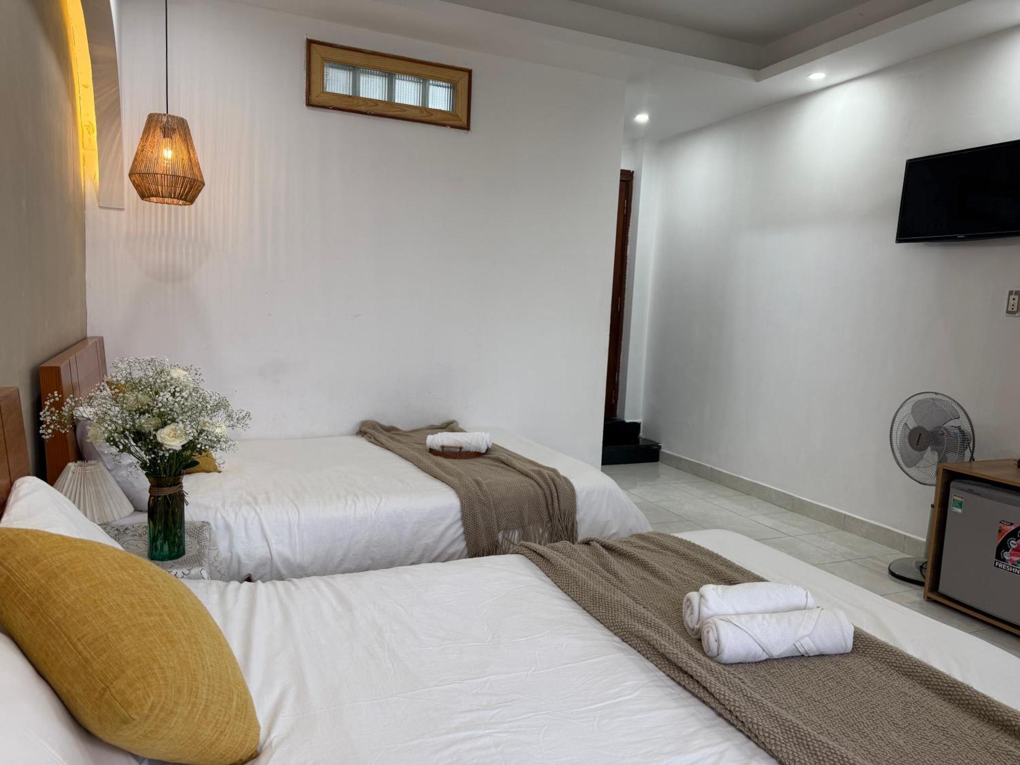 Hotel Phuong Trinh Dalat Bagian luar foto