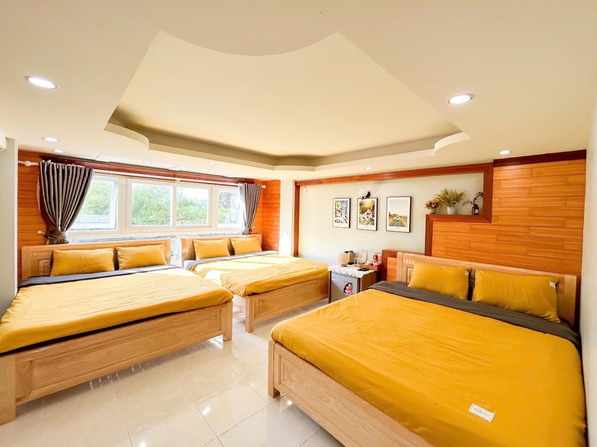 Hotel Phuong Trinh Dalat Bagian luar foto