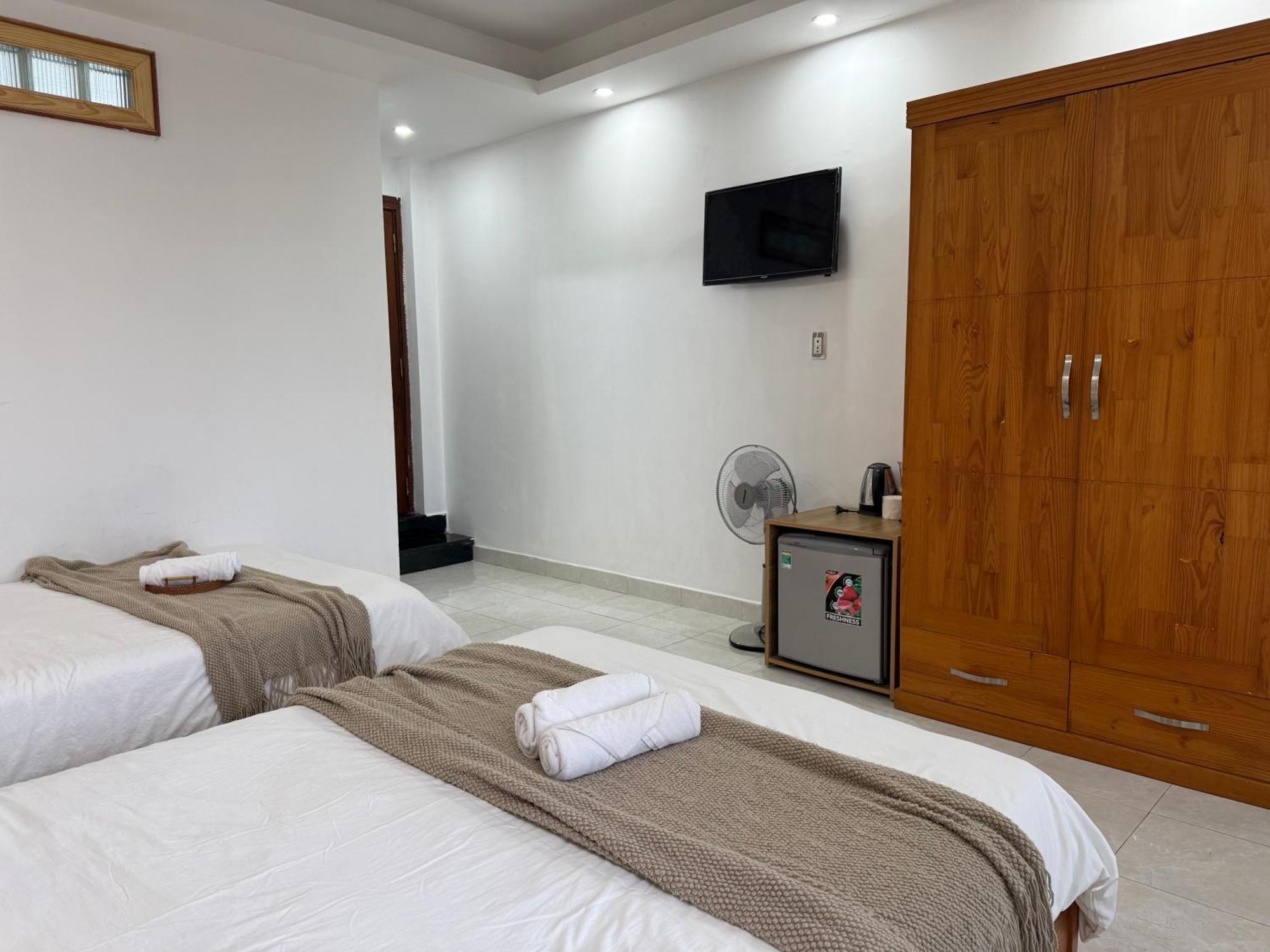 Hotel Phuong Trinh Dalat Bagian luar foto